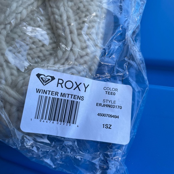 Roxy Winter Mittens cable knit cream NWT - Picture 3 of 6